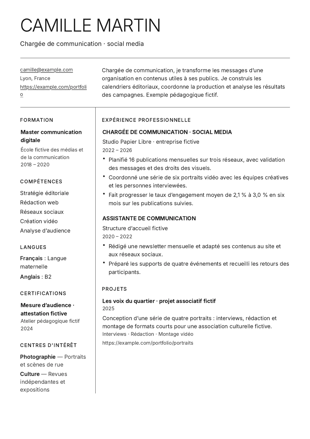 Aperçu du modèle de CV Sèvres, parcours fictif Chargée de communication · social media